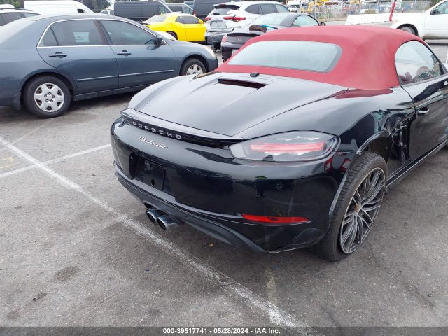 2022 PORSCHE 718 BOXSTER WP0CA2A84NS205634 Photo 5