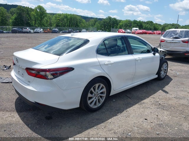 Toyota CAMRY LE 2022 4T1C11AK0NU673267 Image 4