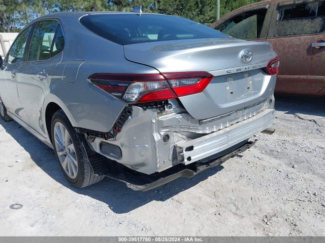 Toyota CAMRY LE 2022 4T1C11AK4NU638375 Image 17