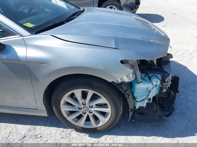 Toyota CAMRY LE 2022 4T1C11AK4NU638375 Image 20