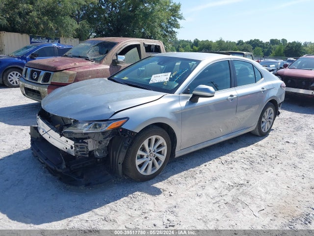 Toyota CAMRY LE 2022 4T1C11AK4NU638375 Image 2