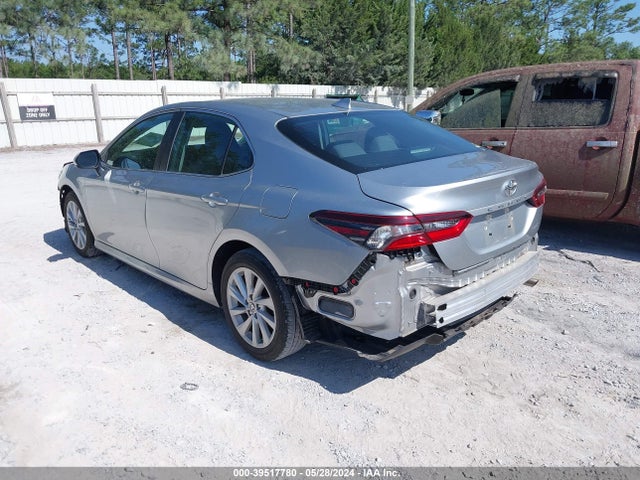 Toyota CAMRY LE 2022 4T1C11AK4NU638375 Image 3