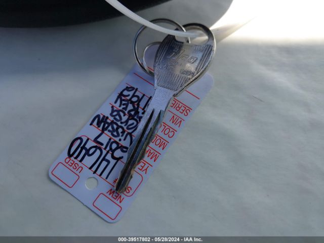 3N1CN7AP8HL851192 Nissan Versa 1.6 S+