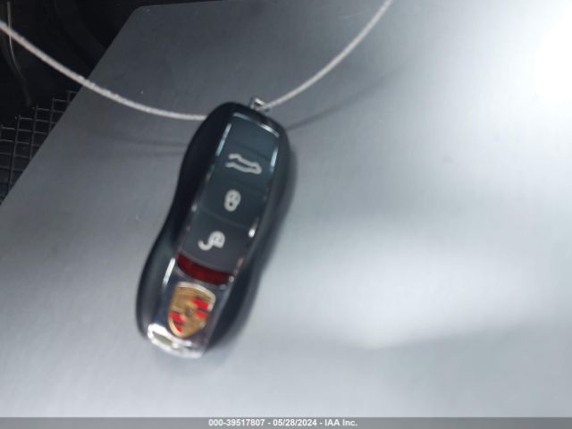 WP1AA2A57JLB16804 Porsche Macan Sport Edition
