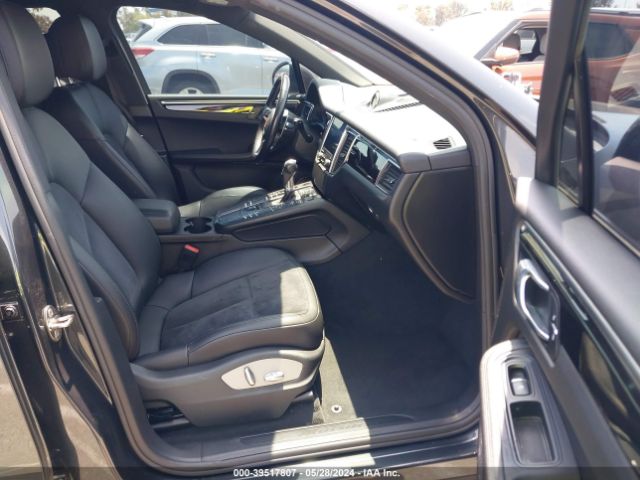 WP1AA2A57JLB16804 Porsche Macan Sport Edition