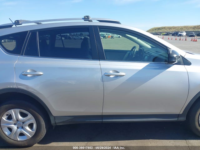 Toyota RAV4 LE 2014 JTMBFREV8ED070930 Image 13