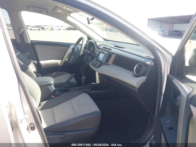 Toyota RAV4 LE 2014 JTMBFREV8ED070930 Image 5
