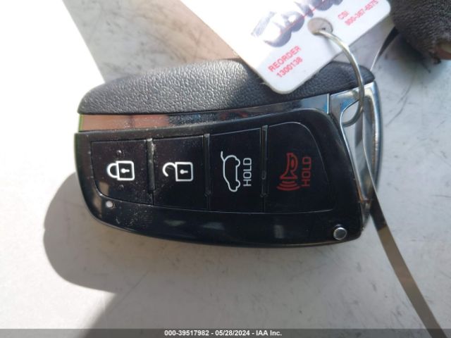 KM8SN4HF2HU206558 Hyundai Santa Fe Se