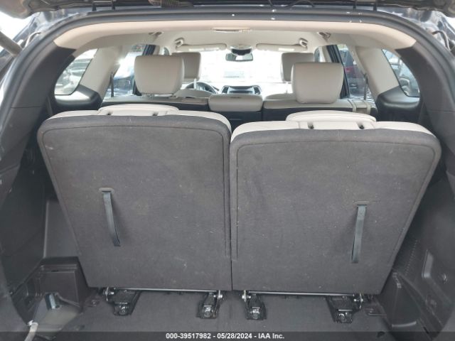 KM8SN4HF2HU206558 Hyundai Santa Fe Se