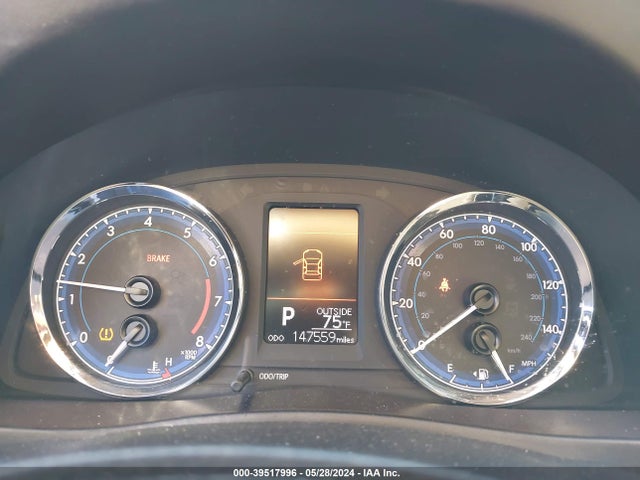 Toyota COROLLA LE 2018 5YFBURHE1JP745820 Image 15
