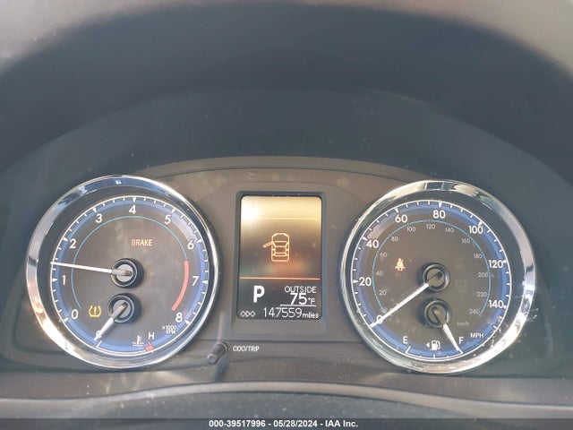 Toyota COROLLA LE 2018 5YFBURHE1JP745820 Image 7