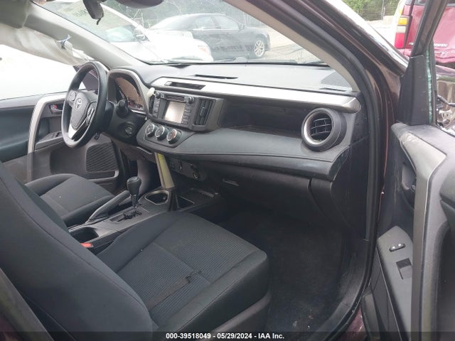 Toyota RAV4 LE 2018 2T3BFREV7JW743378 Image 5