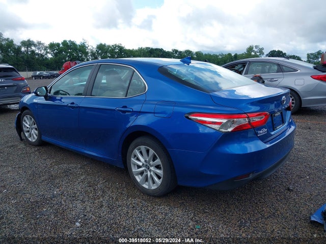 Toyota CAMRY LE 2020 4T1C11AK0LU304972 Image 3