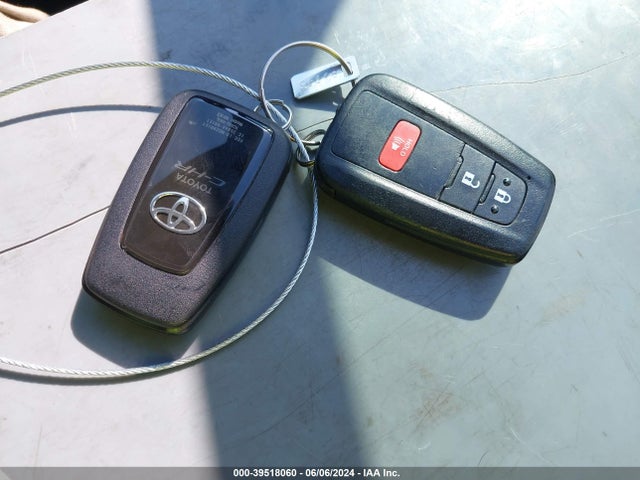 Toyota C-HR XLE 2020 NMTKHMBX3LR106588 Image 11