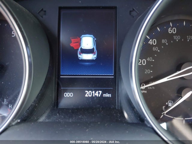 Toyota C-HR XLE 2020 NMTKHMBX3LR106588 Image 16
