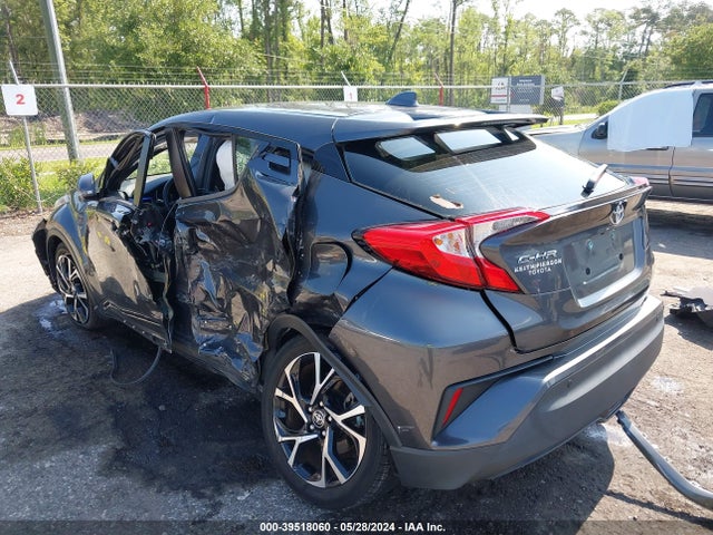 Toyota C-HR XLE 2020 NMTKHMBX3LR106588 Image 3