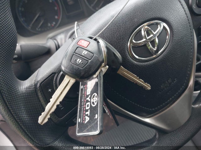 Toyota RAV4 LE 2017 2T3ZFREV4HW401010 Image 11