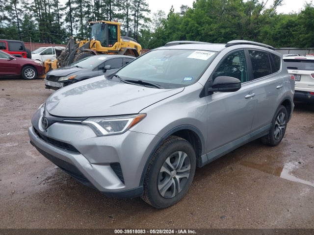 Toyota RAV4 LE 2017 2T3ZFREV4HW401010 Image 2