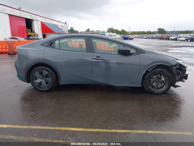 JTDADABU4P3007220 Toyota Prius Le Awd-e