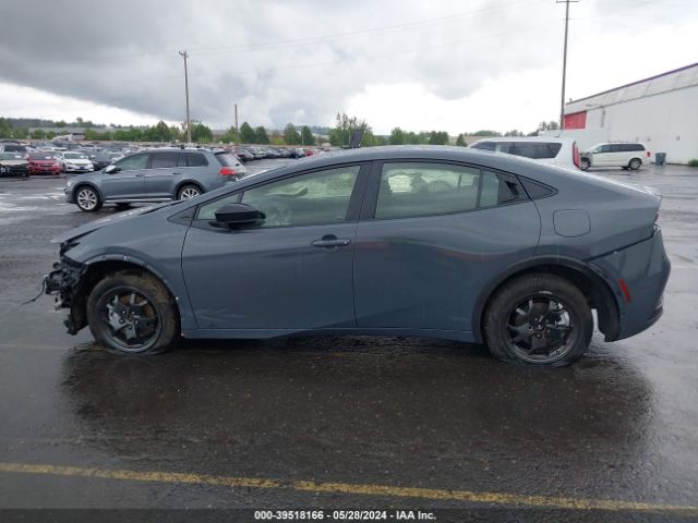 JTDADABU4P3007220 Toyota Prius Le Awd-e