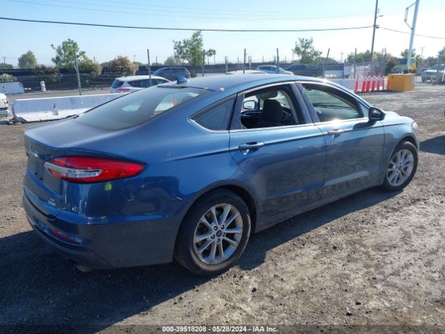 3FA6P0HD4KR178662 Ford FUSION SE