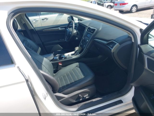 3FA6P0HD0FR294236 Ford FUSION SE