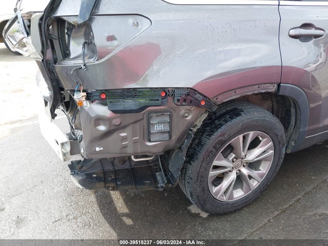 Toyota Highlander Xle V6 2015 5TDKKRFH4FS061393 Image 18