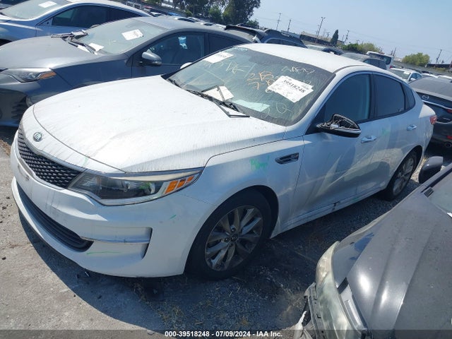 KIA Optima Lx 2016 5XXGT4L38GG004079 Image 2