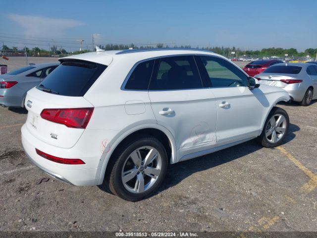 WA1BNAFY2J2202108 Audi Q5 2.0t Premium/2.0t Tech Premium