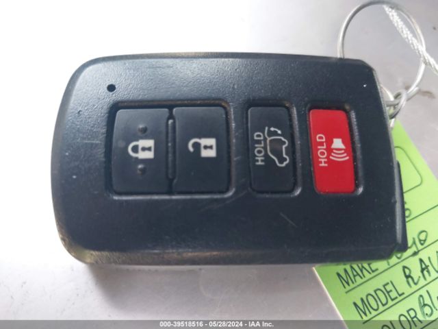 JTMNFREV1GJ090633 Toyota RAV4 SE