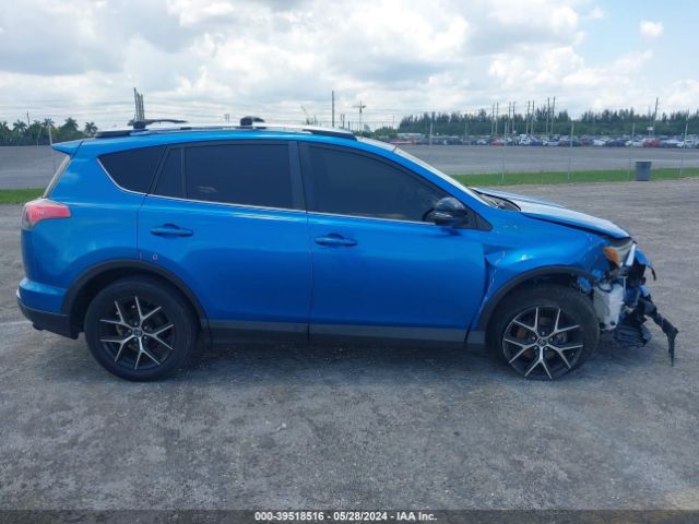JTMNFREV1GJ090633 Toyota RAV4 SE
