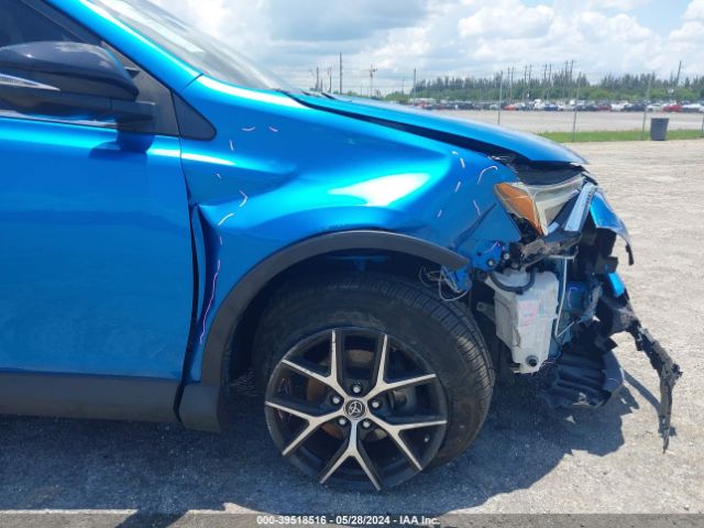 JTMNFREV1GJ090633 Toyota RAV4 SE
