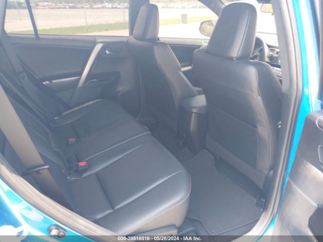 JTMNFREV1GJ090633 Toyota RAV4 SE