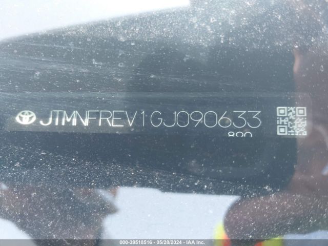 JTMNFREV1GJ090633 Toyota RAV4 SE