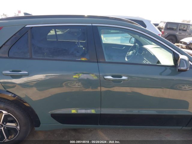 KNDCT3LE3P5044990 KIA NIRO SX