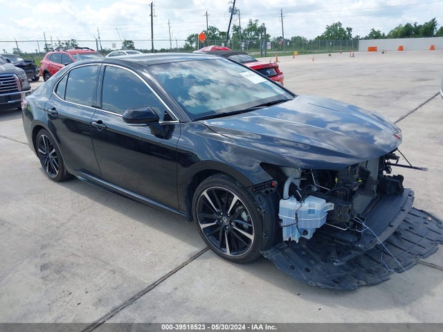 2018 4T1B61HK9JU038772 main image