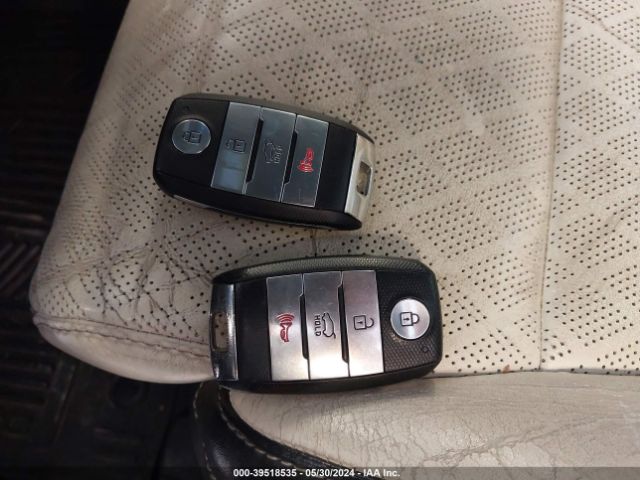 5XYPKDA53HG245648 KIA Sorento 3.3l Sxl
