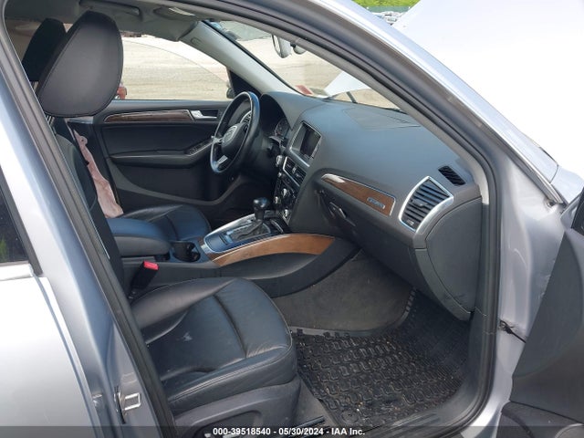 Audi Q5 2.0t Premium 2016 WA1C2AFP6GA102967 Image 5