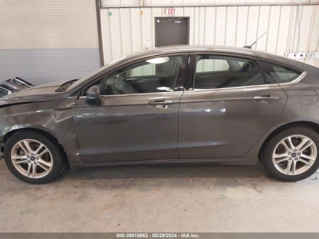 3FA6P0H78JR266784 Ford FUSION SE