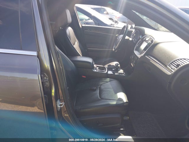 2C3CCAKG0EH203143 Chrysler 300c Awd