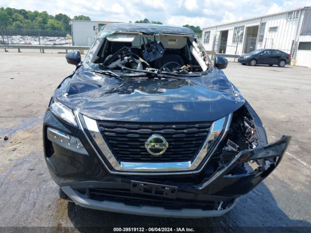 5N1AT3BB7MC735988 Nissan Rogue Sv Intelligent Awd