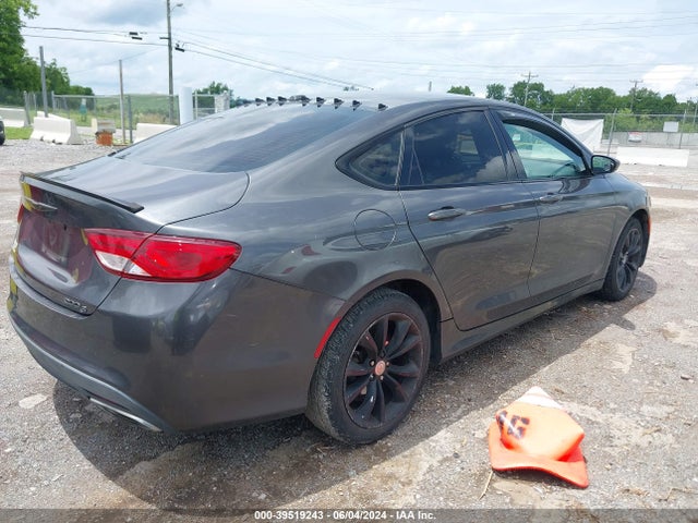Chrysler 200 S 2015 1C3CCCBB1FN625379 Image 4