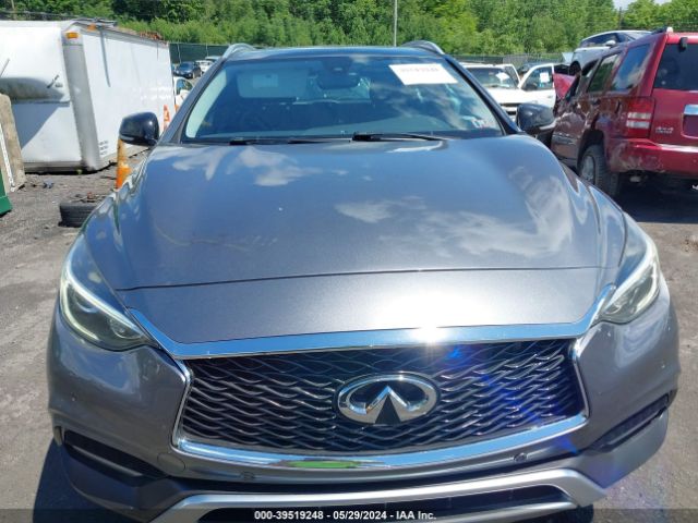 SJKCH5CR6HA019927 Infiniti Qx30 Premium
