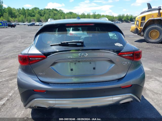 SJKCH5CR6HA019927 Infiniti Qx30 Premium