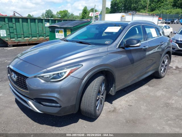 SJKCH5CR6HA019927 Infiniti Qx30 Premium
