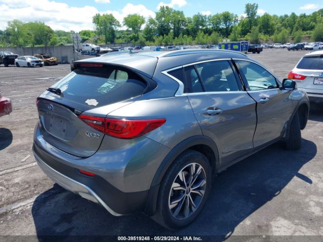 SJKCH5CR6HA019927 Infiniti Qx30 Premium