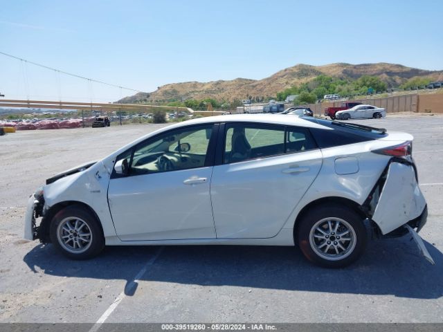 JTDKBRFU5J3067260 Toyota Prius Two