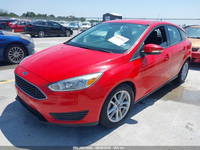 Ford FOCUS SE 2017 1FADP3K27HL232124 Image 2