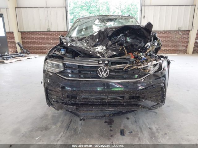 3VVCB7AX3PM122212 Volkswagen Tiguan 2.0t Se R-line Black