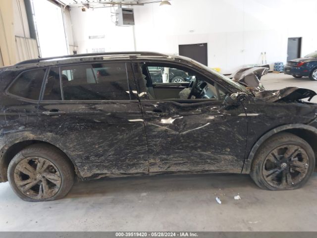 3VVCB7AX3PM122212 Volkswagen Tiguan 2.0t Se R-line Black